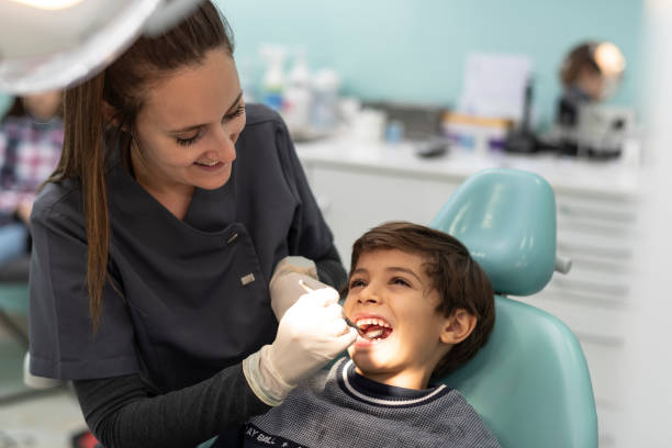 Best Emergency Tooth Extraction in Random Lake, WI